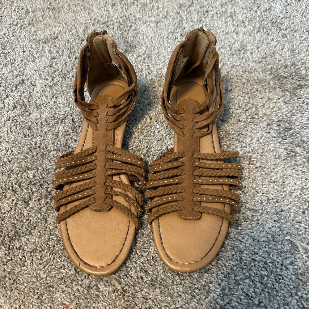 American Eagle Sandals Brown